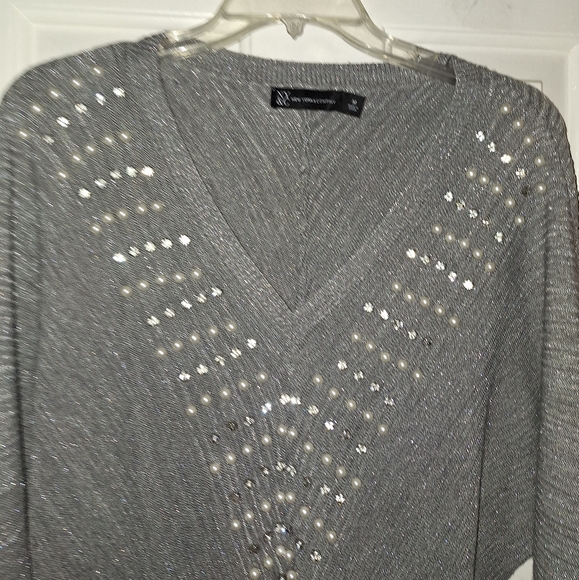 Sale: All Tops, Buy 1 Get 1 Free - Picture 7 of 9